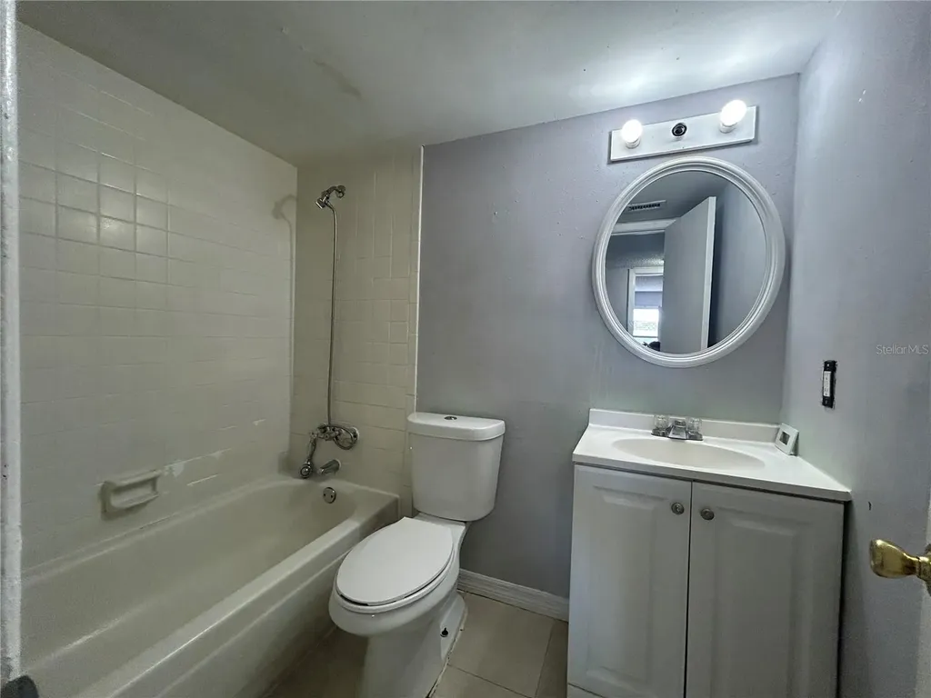 2773 L B Mcleod Road Orlando FL 32805