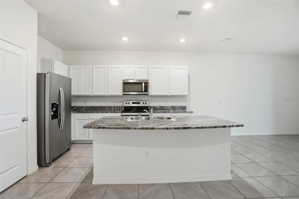 5267 Dragonfly Drive Wildwood FL 34785