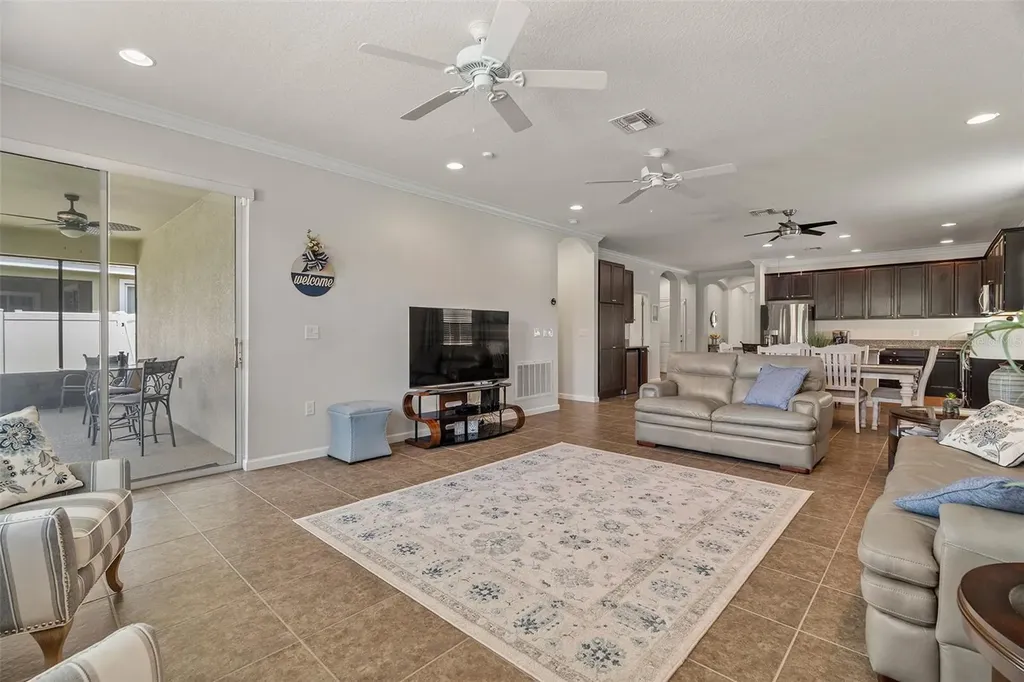 6804 Goldflower Avenue St Cloud FL 34773
