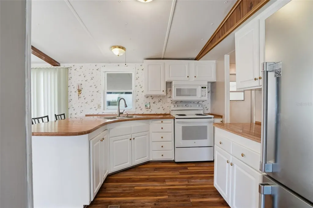 3933 Sarah Drive Wesley Chapel FL 33543