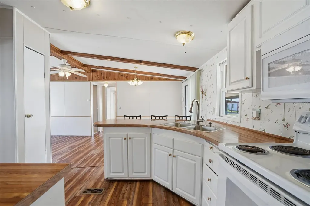 3933 Sarah Drive Wesley Chapel FL 33543