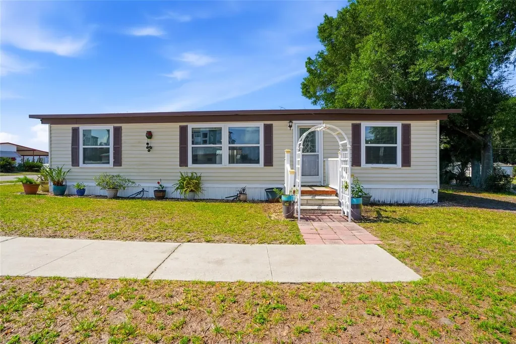 3933 Sarah Drive Wesley Chapel FL 33543