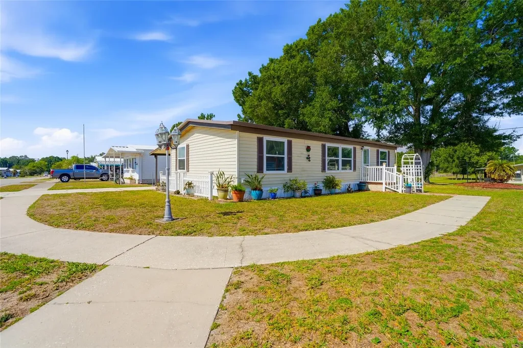3933 Sarah Drive Wesley Chapel FL 33543