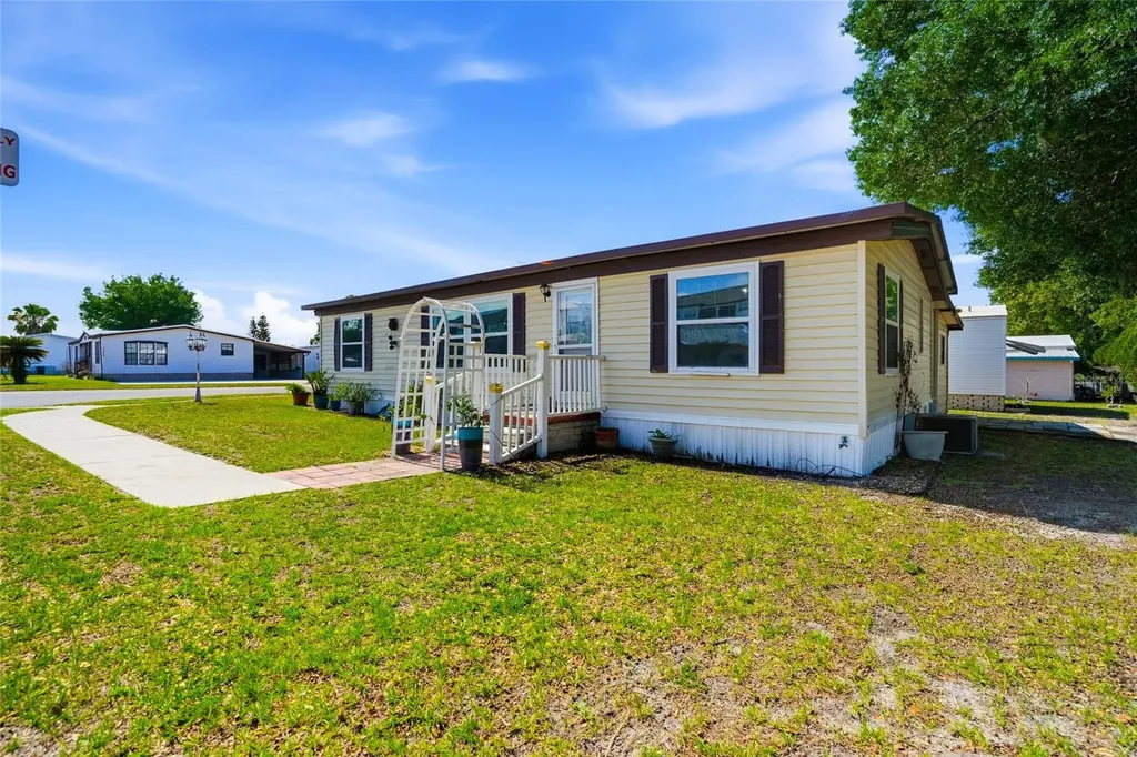 3933 Sarah Drive Wesley Chapel FL 33543