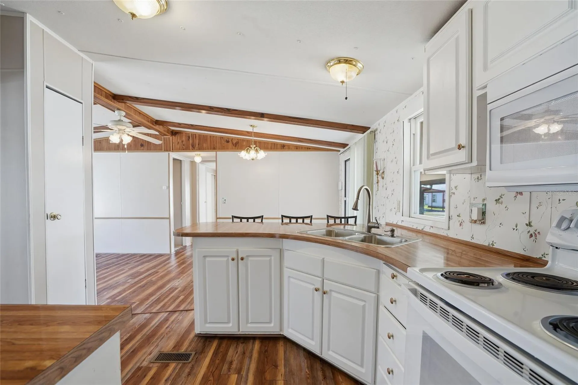 3933 Sarah Drive Wesley Chapel FL 33543