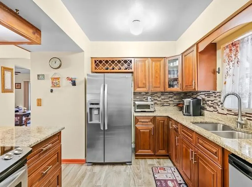 7806 N Gomez Avenue Tampa FL 33614