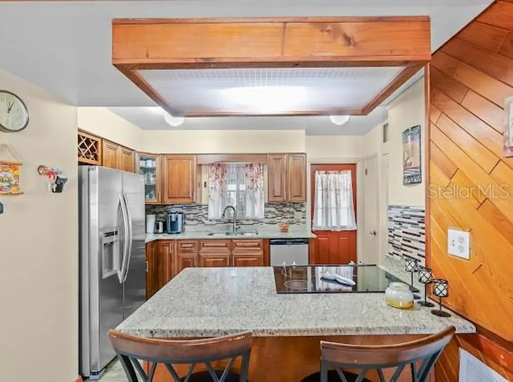 7806 N Gomez Avenue Tampa FL 33614