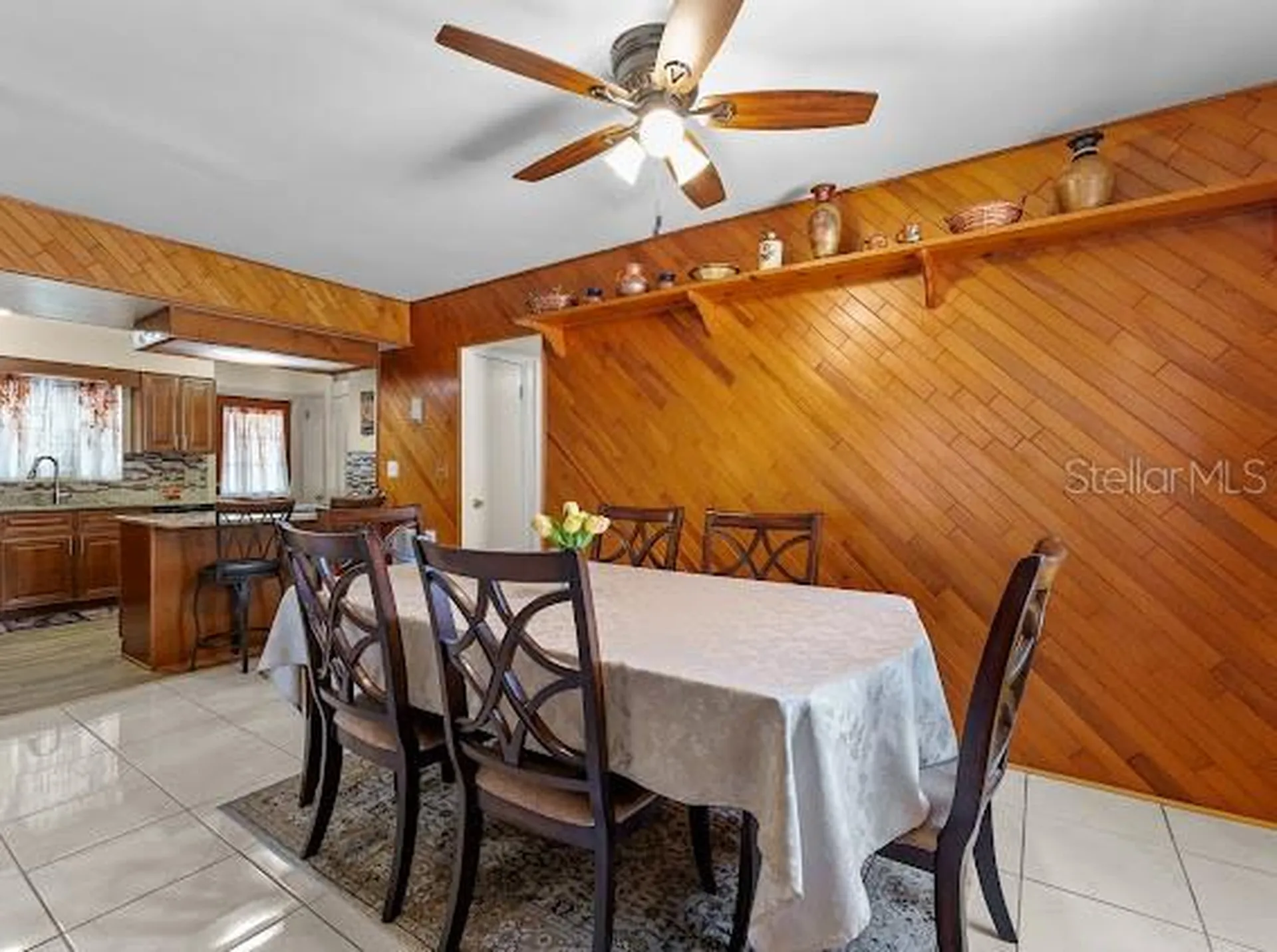 7806 N Gomez Avenue Tampa FL 33614