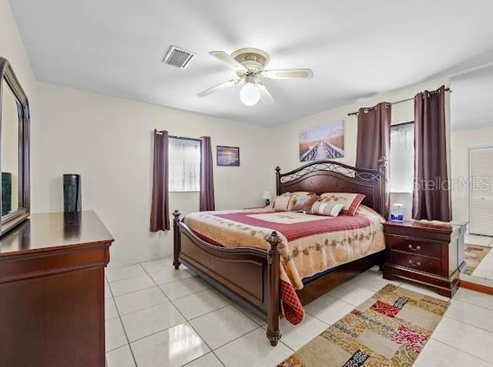 7806 N Gomez Avenue Tampa FL 33614