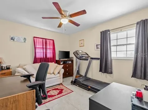 7806 N Gomez Avenue Tampa FL 33614