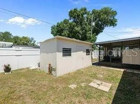 7806 N Gomez Avenue Tampa FL 33614