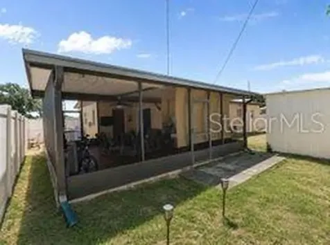 7806 N Gomez Avenue Tampa FL 33614