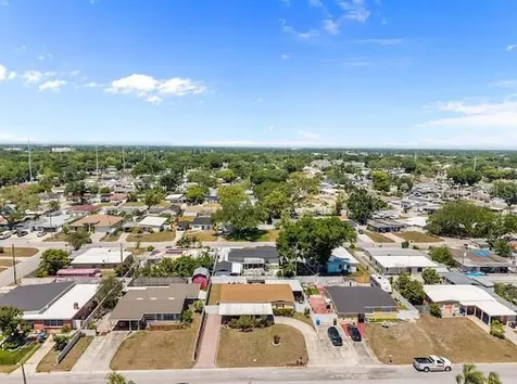 7806 N Gomez Avenue Tampa FL 33614