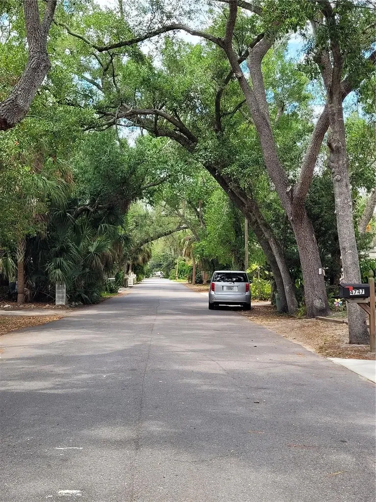 4779 Garcia Avenue Sarasota FL 34233