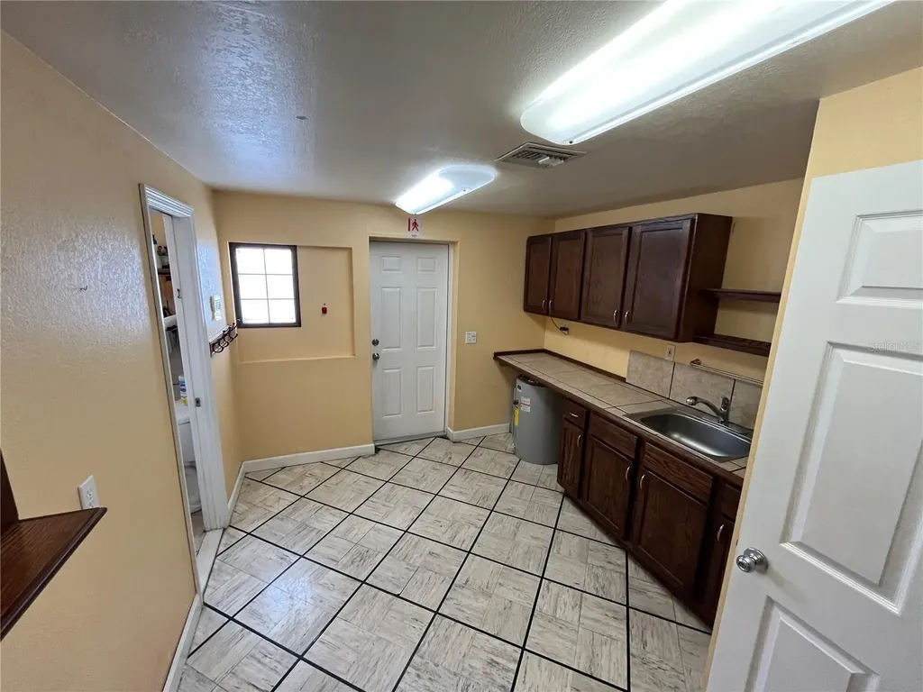 601 W Main Street Avon Park FL 33825