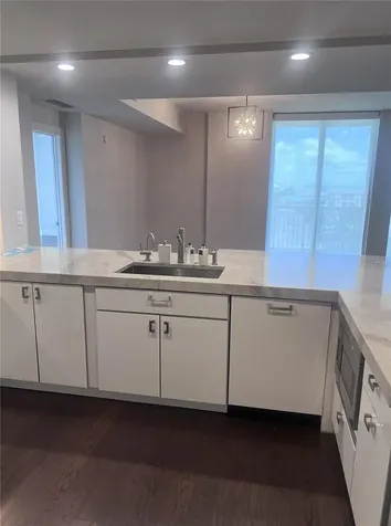 450 Knights Run Avenue Tampa FL 33602