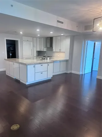 450 Knights Run Avenue Tampa FL 33602
