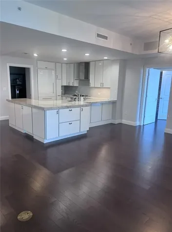 450 Knights Run Avenue Tampa FL 33602