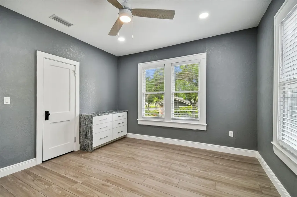 6810 N Navin Avenue Tampa FL 33604