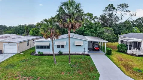 1507 E Schwartz Boulevard The Villages FL 32159