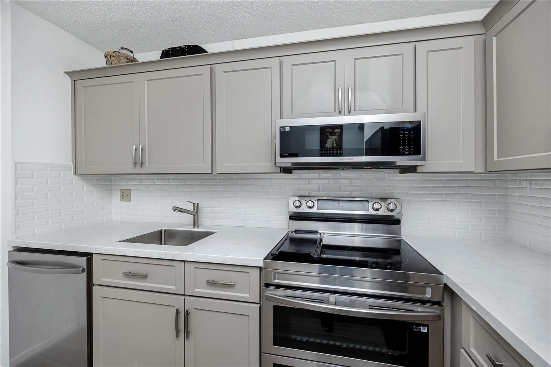 2207 Belleair Road Clearwater FL 33764
