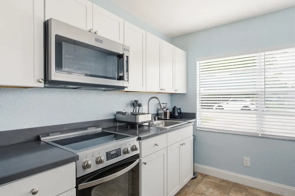 7327 Winchester Drive Tampa FL 33615