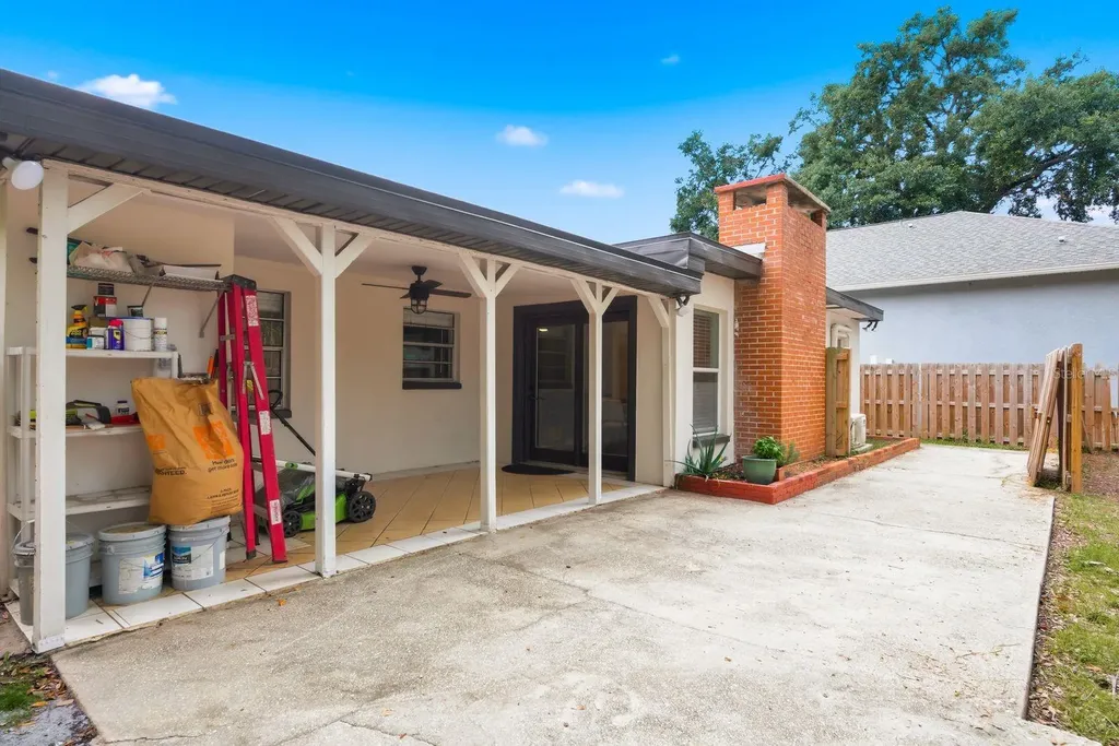 7327 Winchester Drive Tampa FL 33615