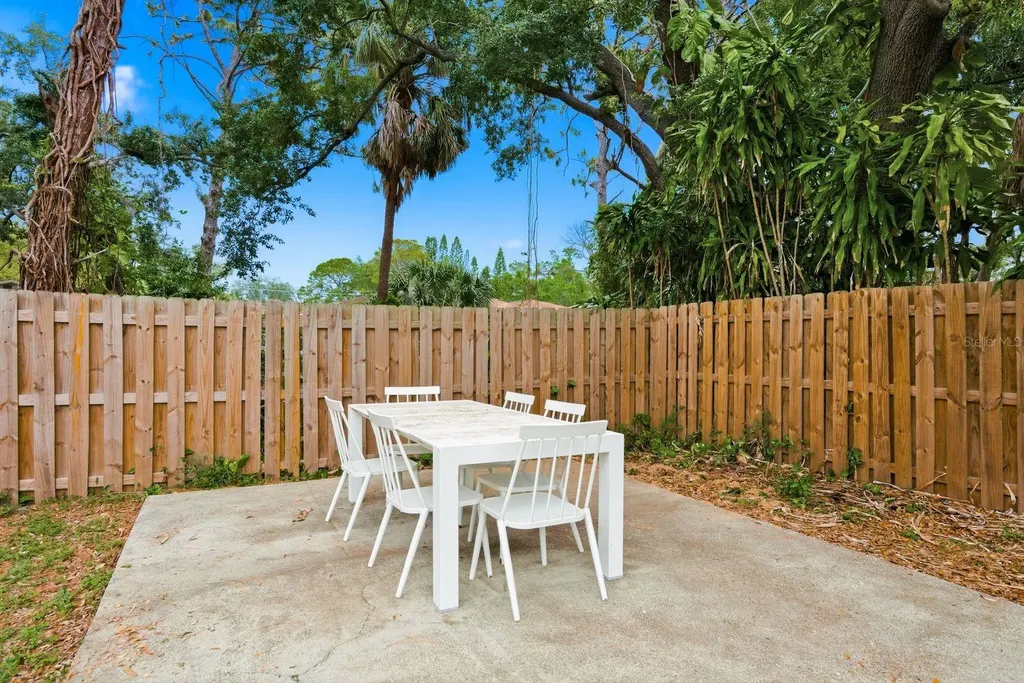 7327 Winchester Drive Tampa FL 33615
