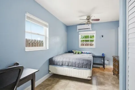 7327 Winchester Drive Tampa FL 33615