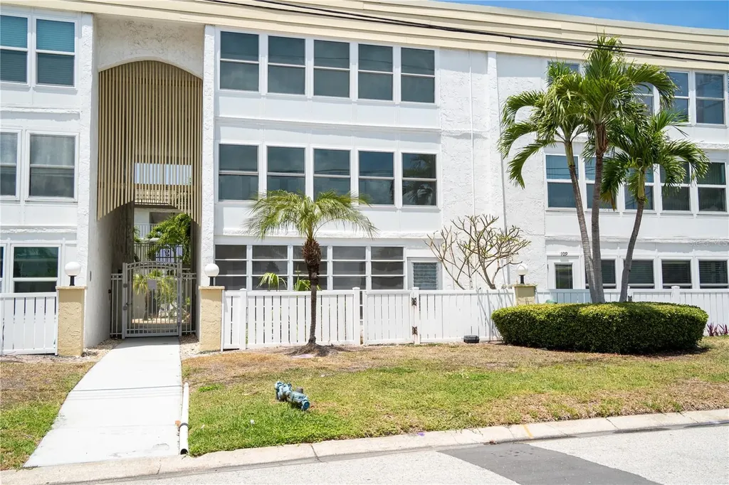 661 Poinsettia Avenue Clearwater Beach FL 33767