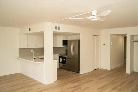 661 Poinsettia Avenue Clearwater Beach FL 33767
