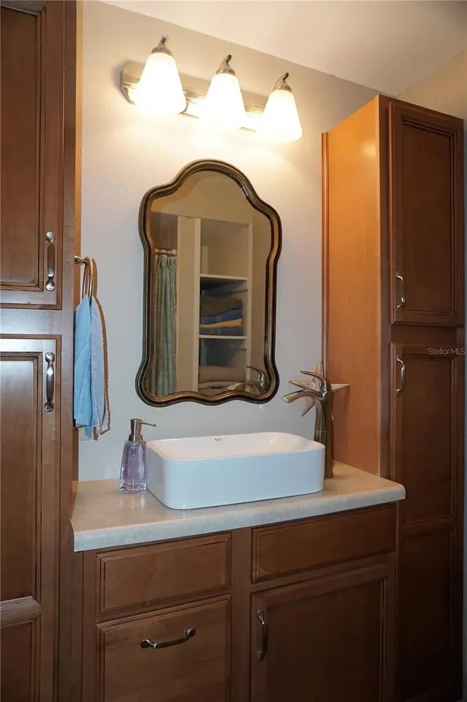 4334 Tahitian Gardens Circle Holiday FL 34691
