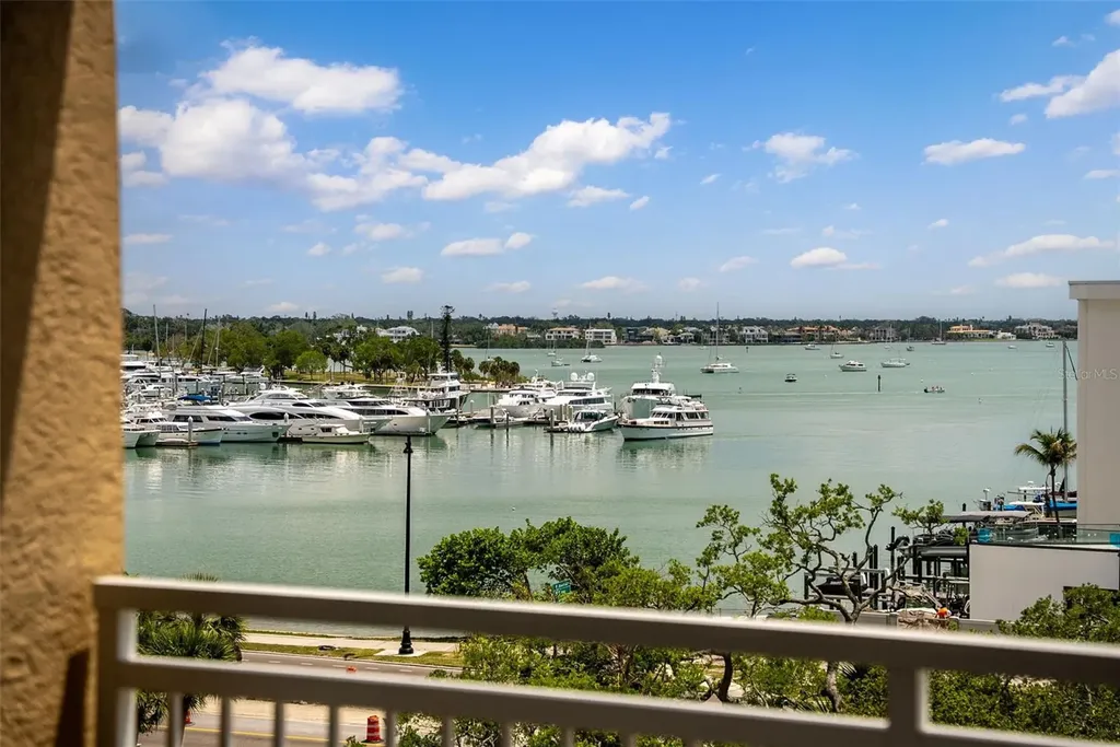 35 Watergate Drive Sarasota FL 34236
