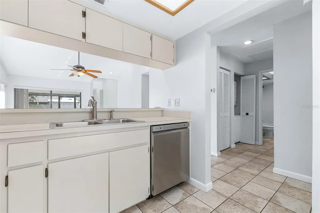 709 Oak Park Place Brandon FL 33511