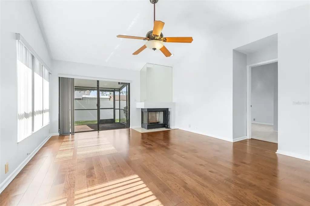 709 Oak Park Place Brandon FL 33511