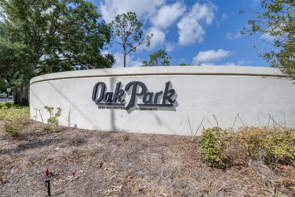 709 Oak Park Place Brandon FL 33511