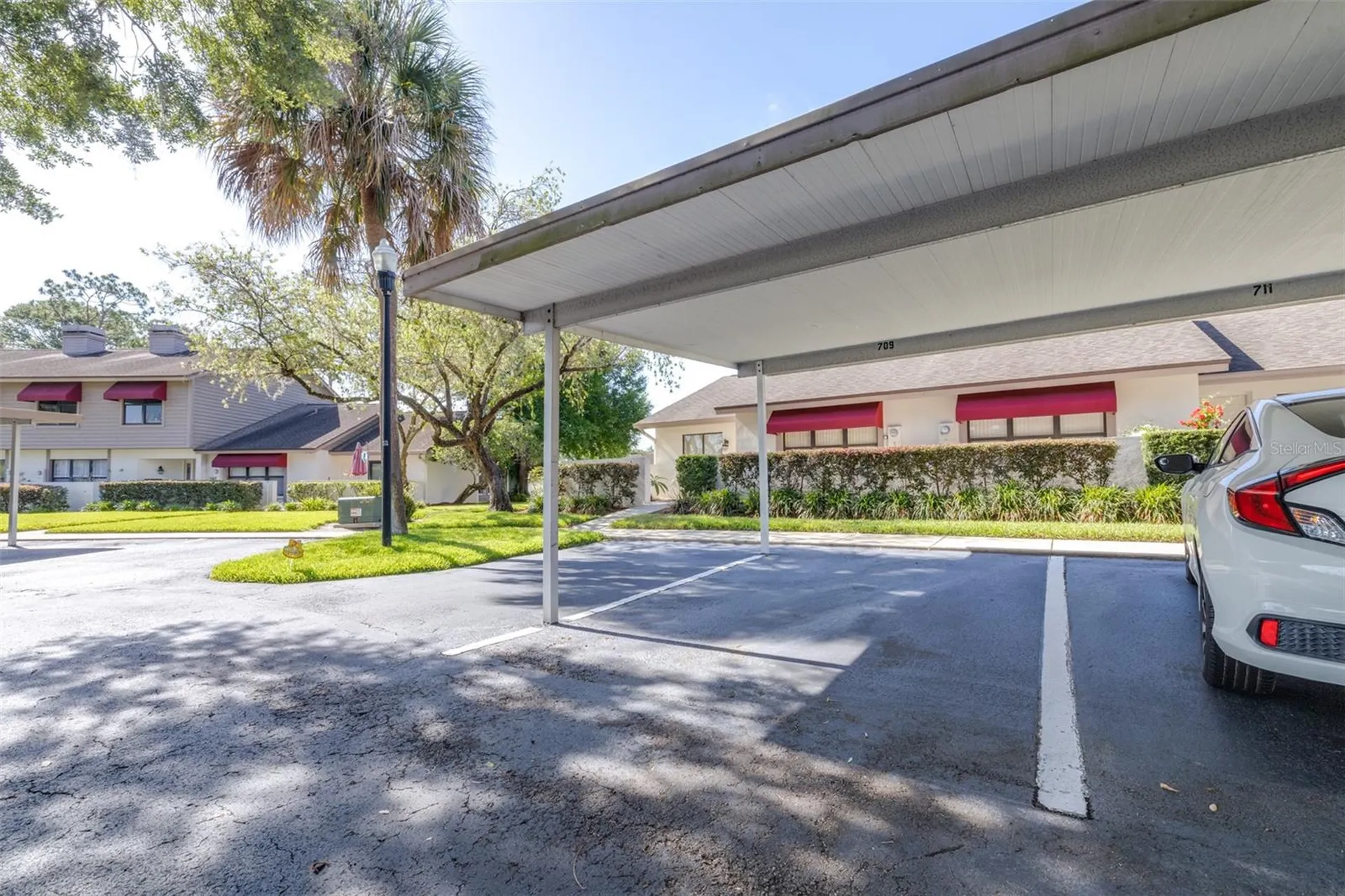 709 Oak Park Place Brandon FL 33511