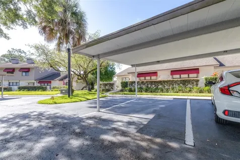 709 Oak Park Place Brandon FL 33511