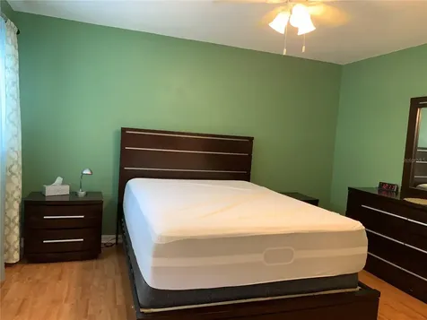 5754 SW 8th Place Gainesville FL 32607
