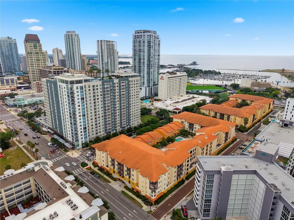 200 4th Avenue S St Petersburg FL 33701