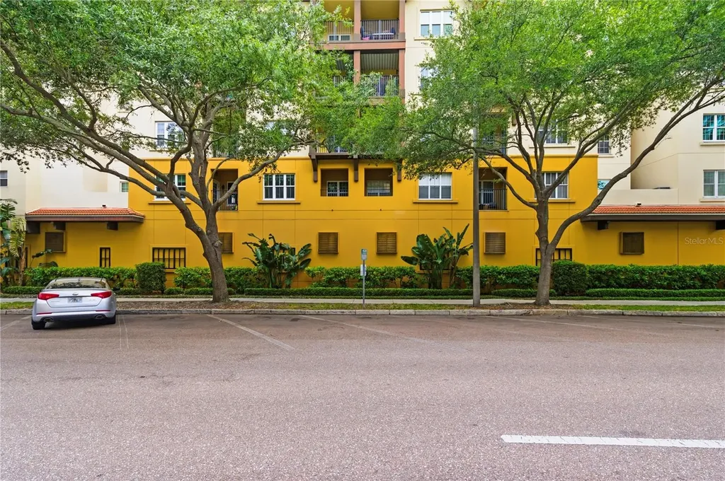 200 4th Avenue S St Petersburg FL 33701