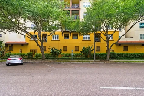200 4th Avenue S St Petersburg FL 33701