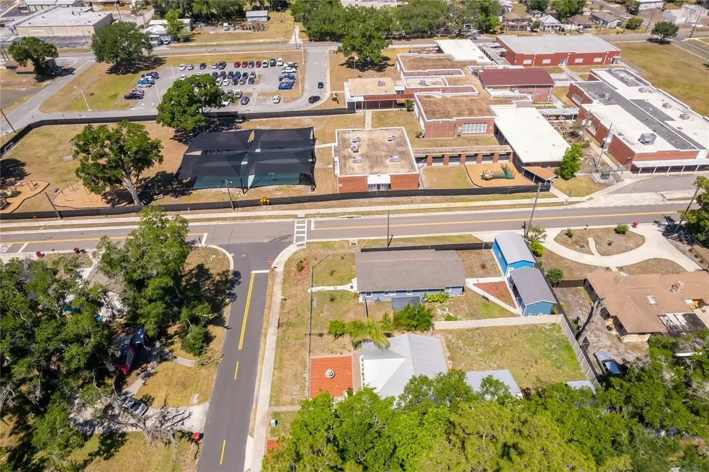 702 E Gilchrist Street Plant City FL 33563