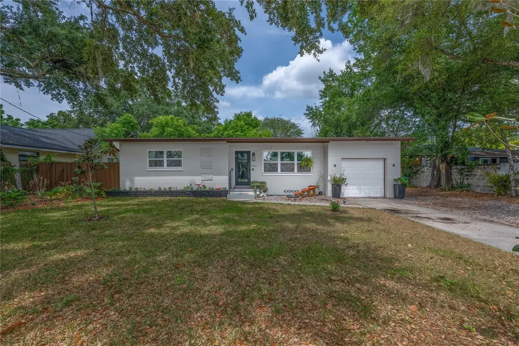 2702 S Shine Avenue Orlando FL 32806