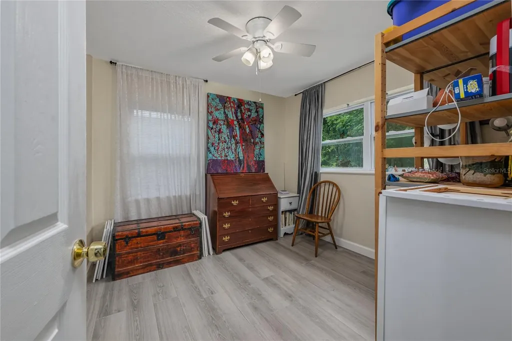 2702 S Shine Avenue Orlando FL 32806