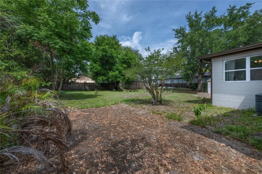 2702 S Shine Avenue Orlando FL 32806