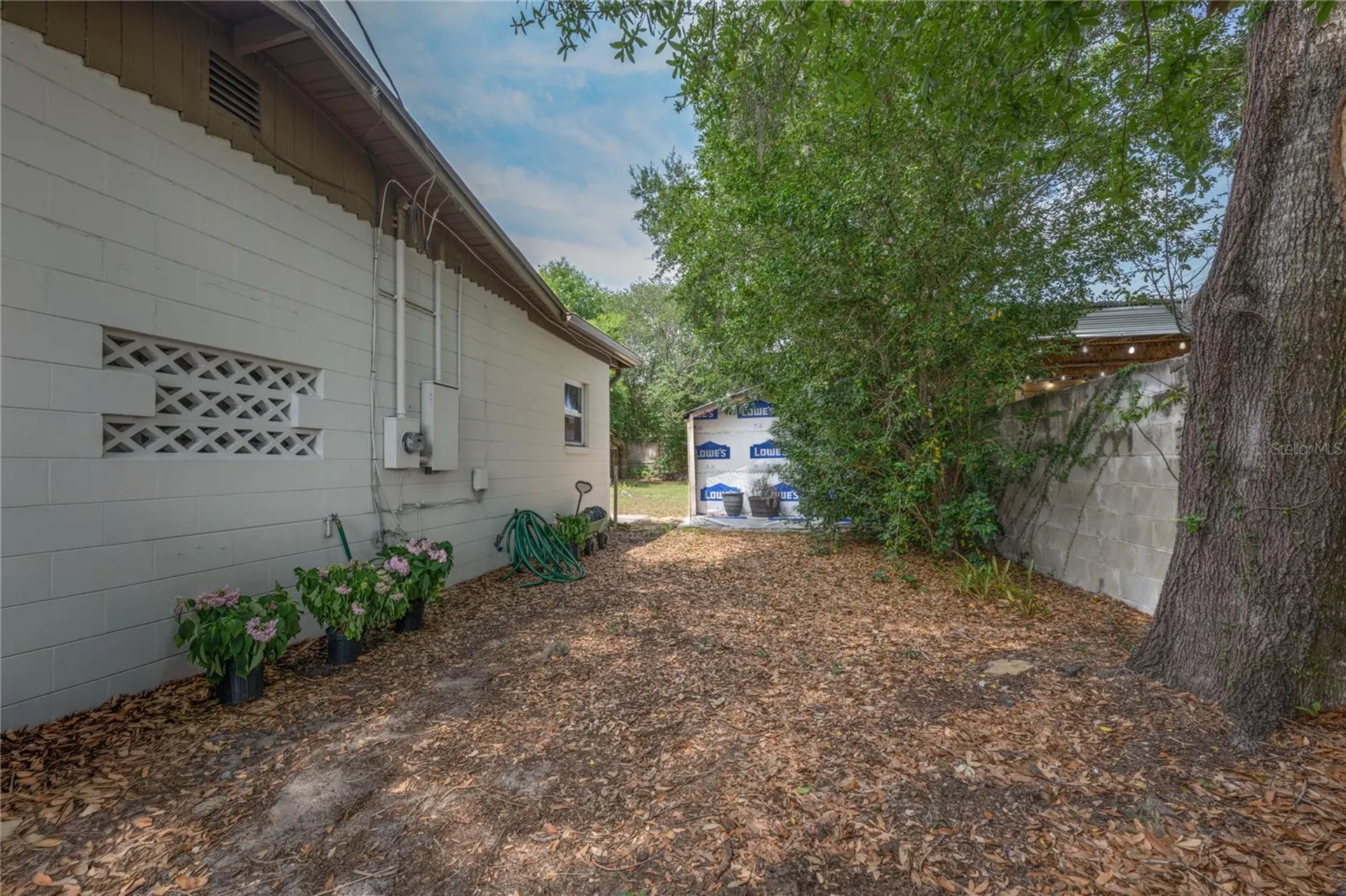 2702 S Shine Avenue Orlando FL 32806