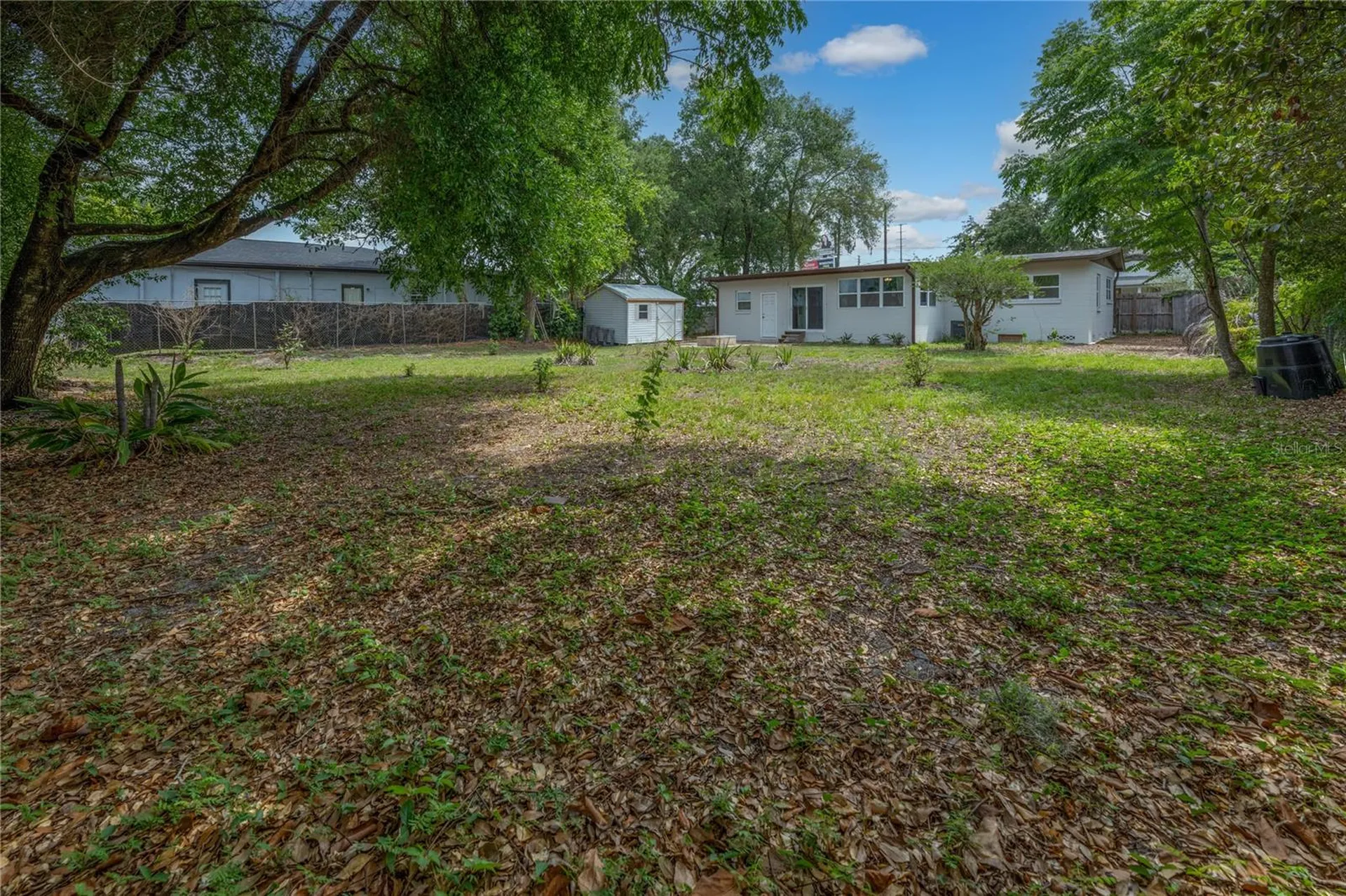 2702 S Shine Avenue Orlando FL 32806