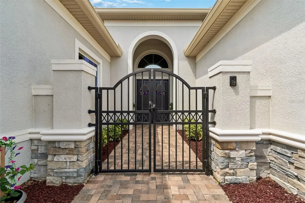 2213 Hollow Forest Court Wesley Chapel FL 33543