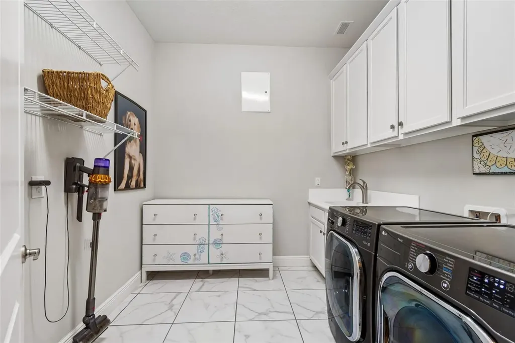2213 Hollow Forest Court Wesley Chapel FL 33543